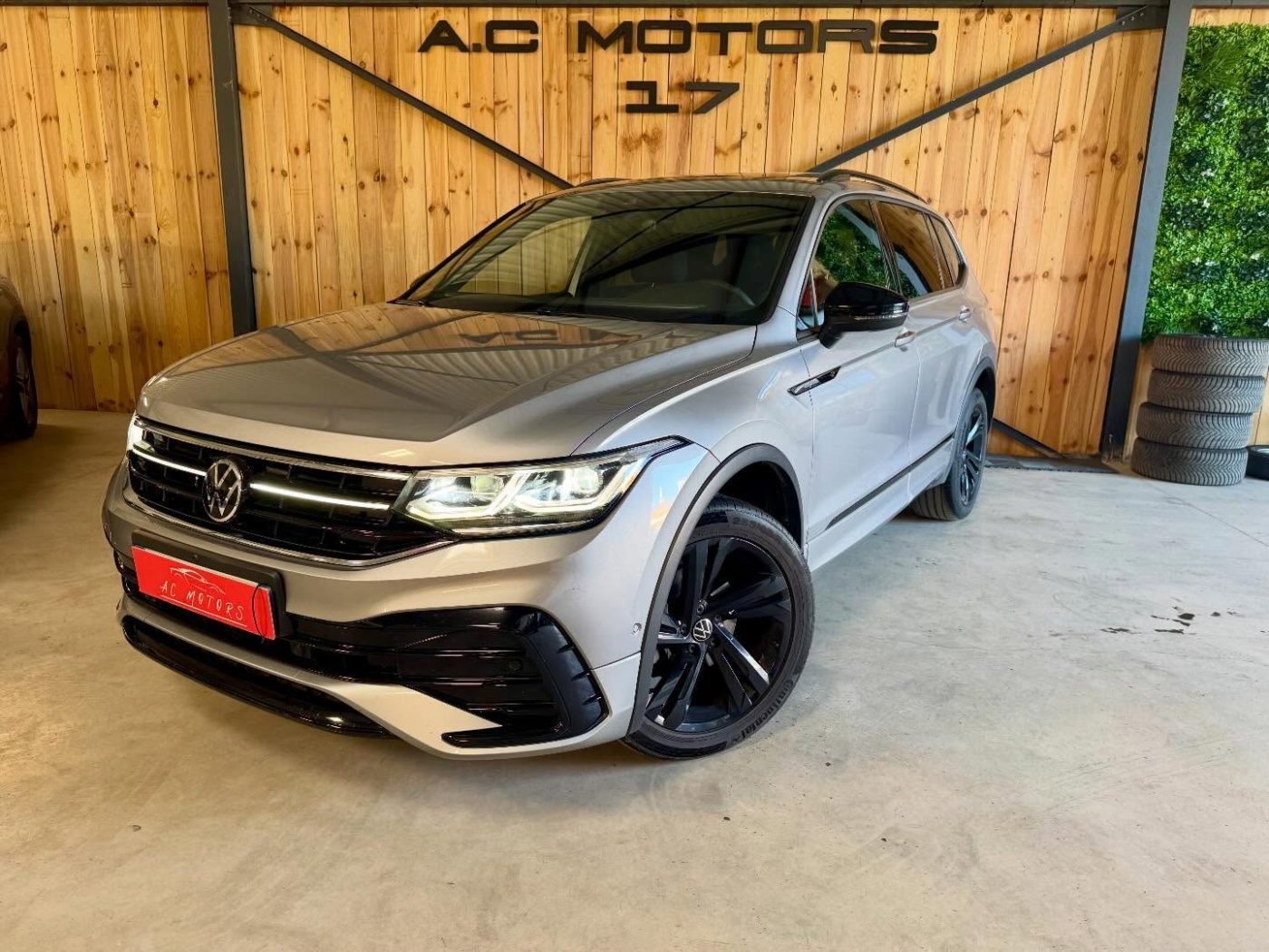 Volkswagen Tiguan Allspace R-Line 7 places